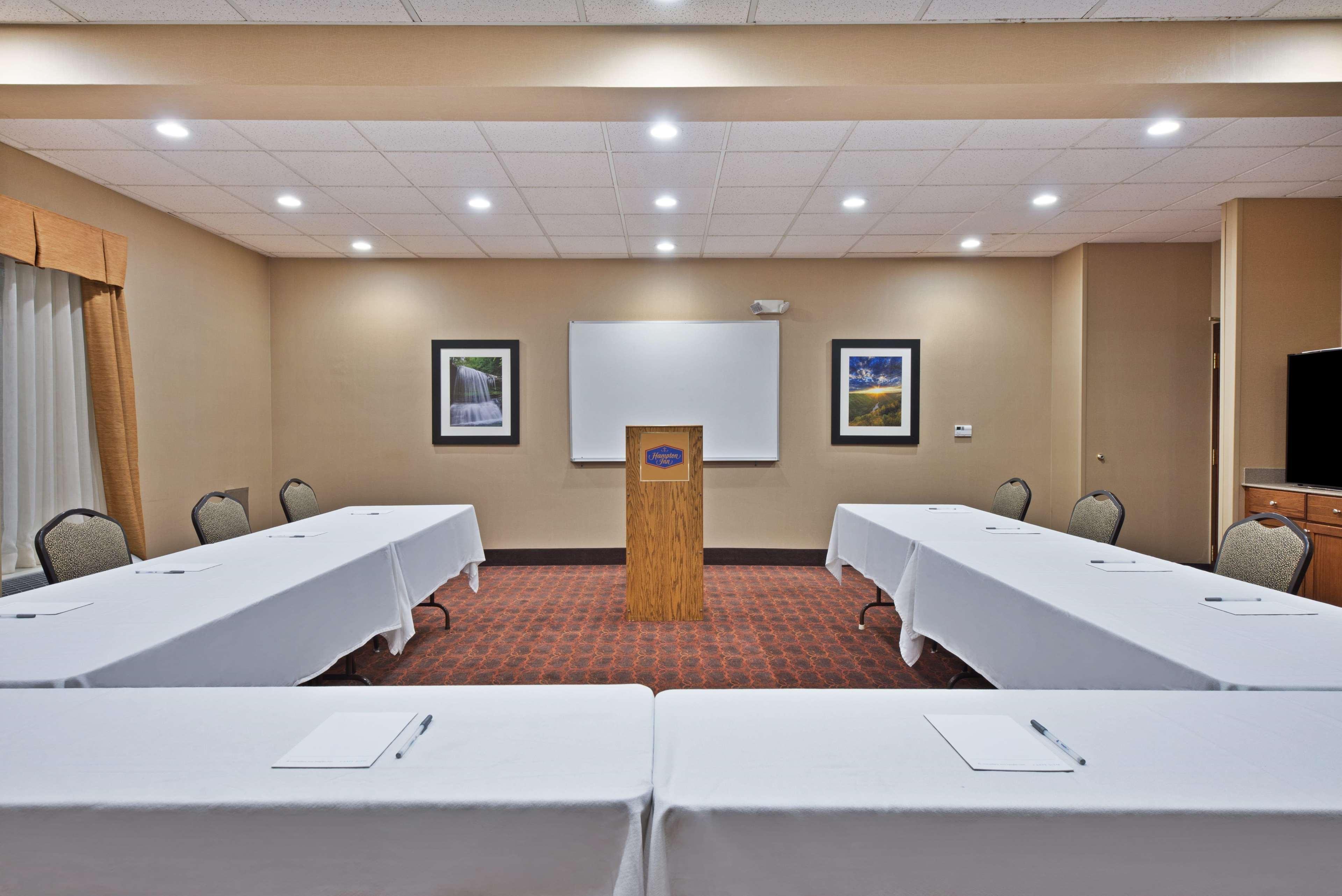 Hampton Inn Winfield Teays Valley Екстериор снимка