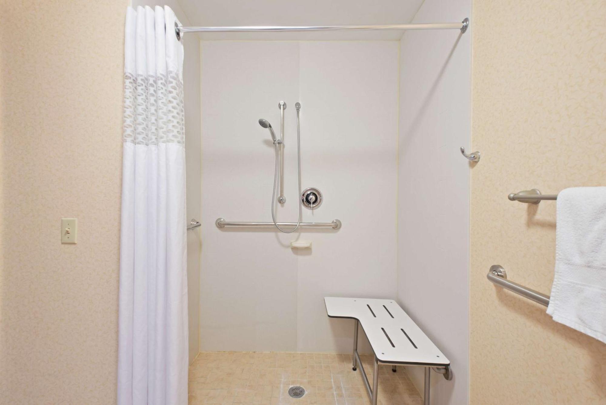 Hampton Inn Winfield Teays Valley Екстериор снимка